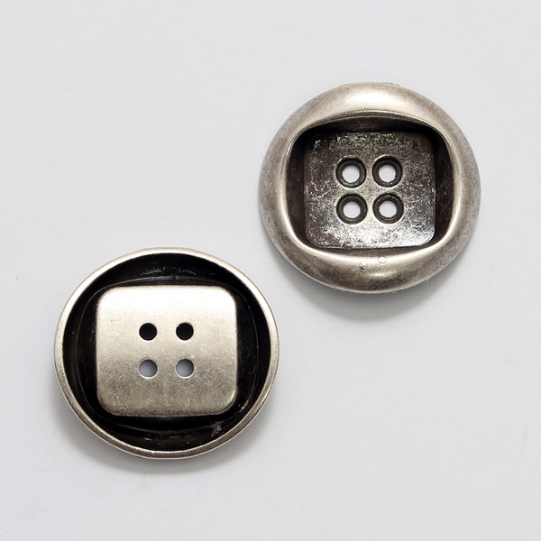 Knapp metall 25 mm