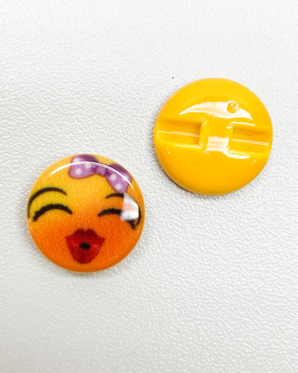Knapp Emoji Pussmun 15 mm
