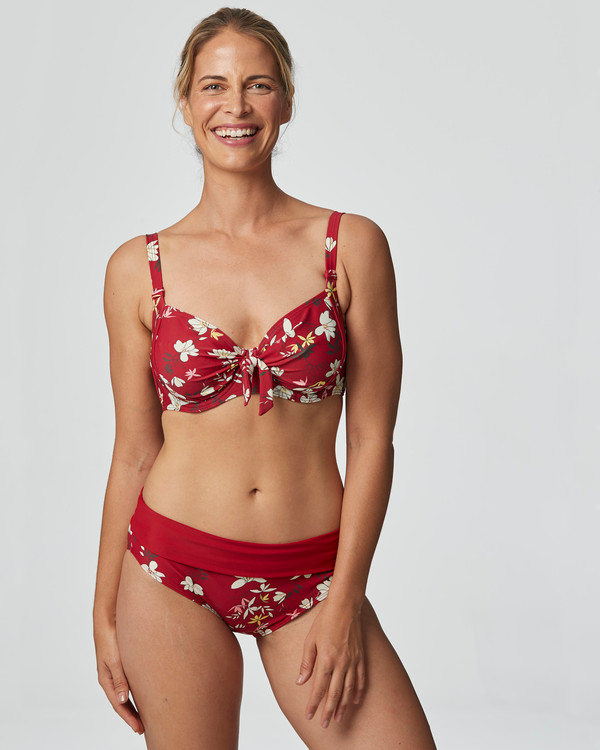 Bikinitrosa Malaga