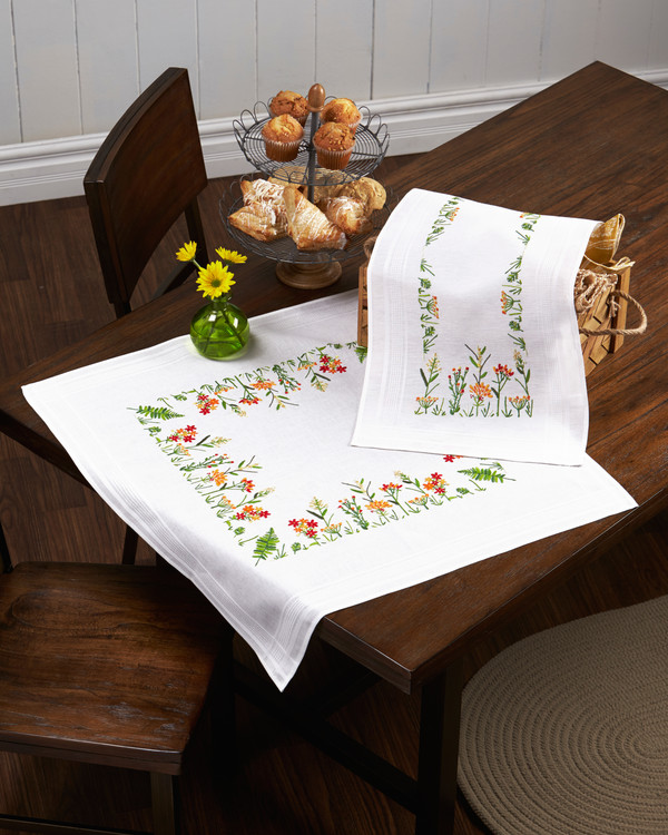 Brodeipakke Duk Engblomster