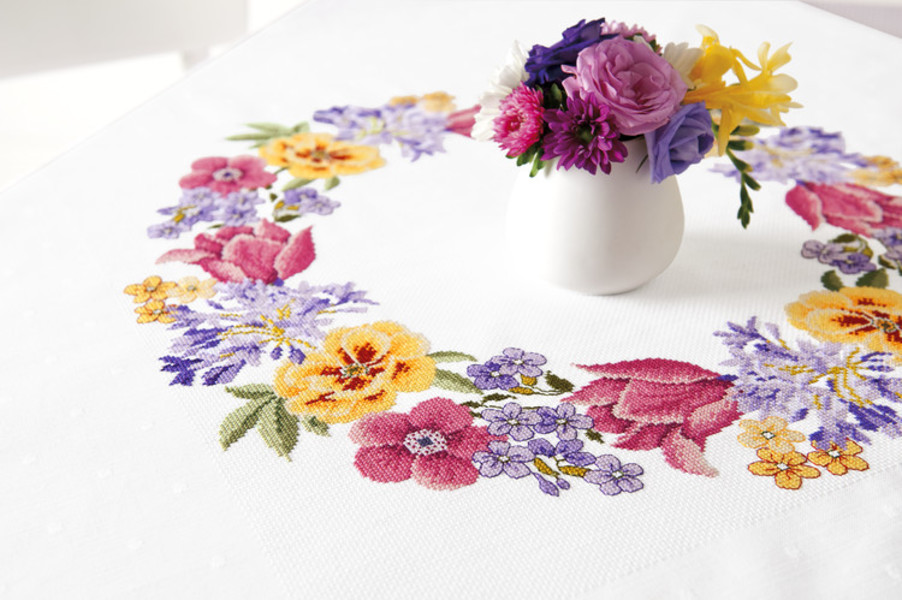 Broderikit Duk Blomsterkrans