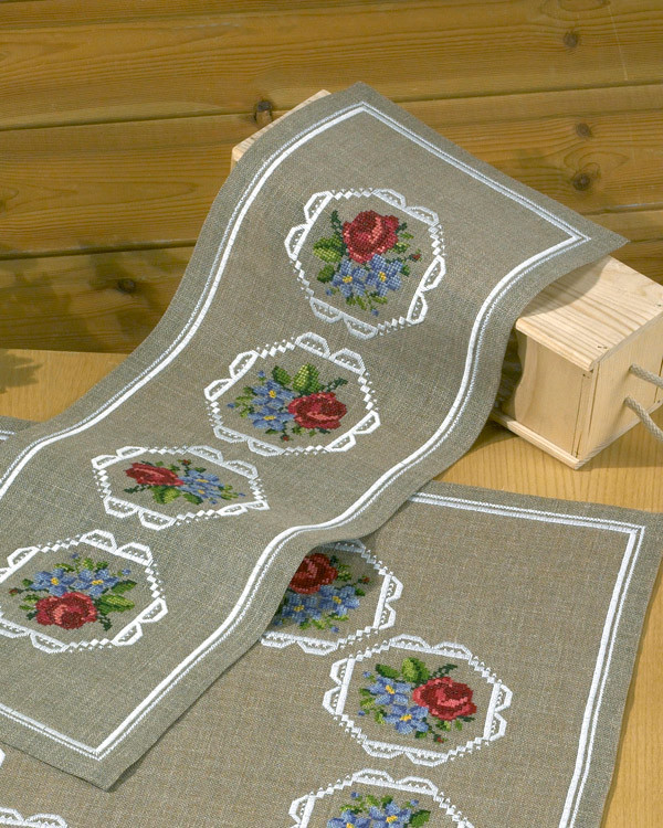 Broderikit Löpare Rosor och violer