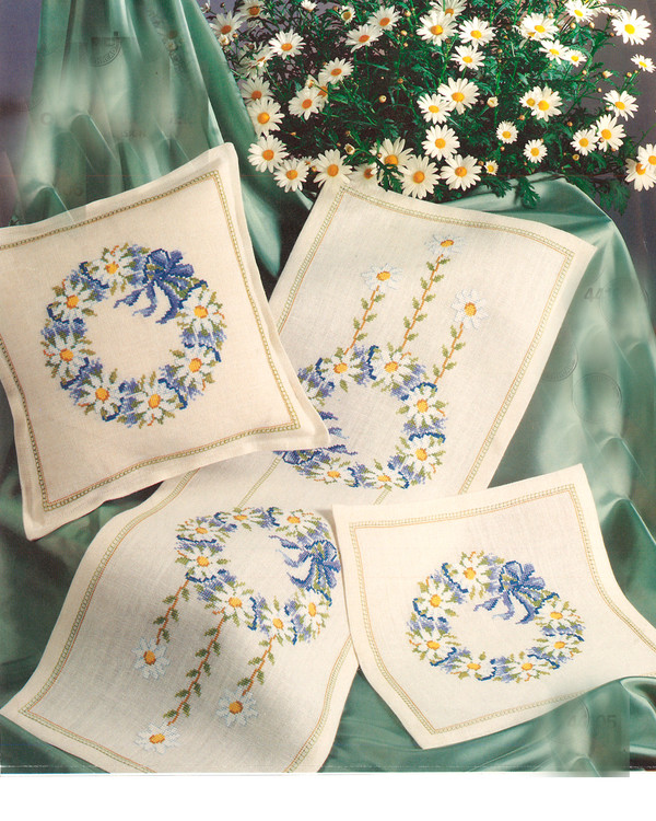 Broderikit Kudde Blomkrans Linne