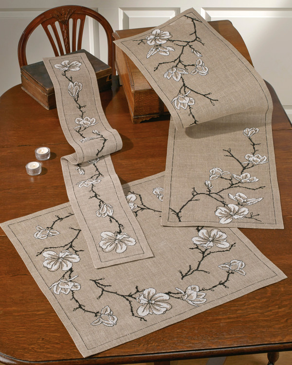 Broderikit Löpare Magnolia